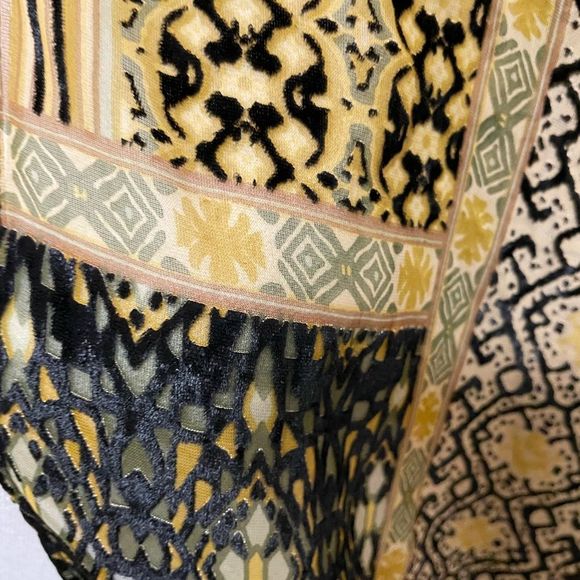 New 
Free People Beguiled Patchwork Kimono Jacket one size 
Velvet Burno… - Picture 5 of 11